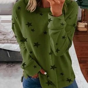 OLIVE GREEN WOMENS LONG SLEEVE STAR PULLOVER SWEATER. SIZE LARGE